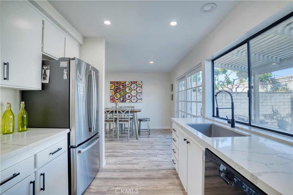 14385 Suffolk Property Photo 11