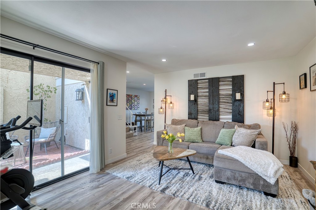 14385 Suffolk Property Photo 17