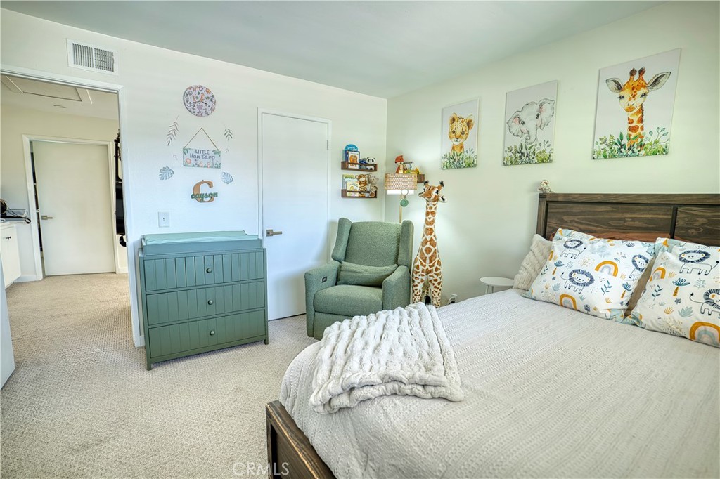 14385 Suffolk Property Photo 22