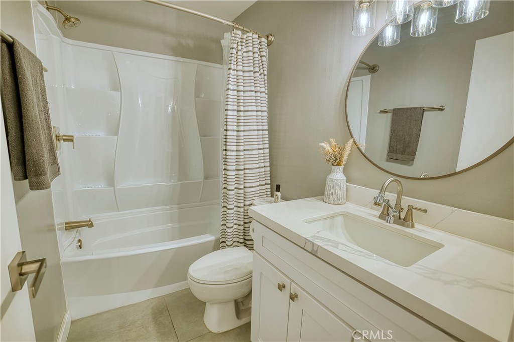 14385 Suffolk Property Photo 25