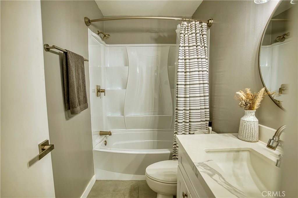 14385 Suffolk Property Photo 26