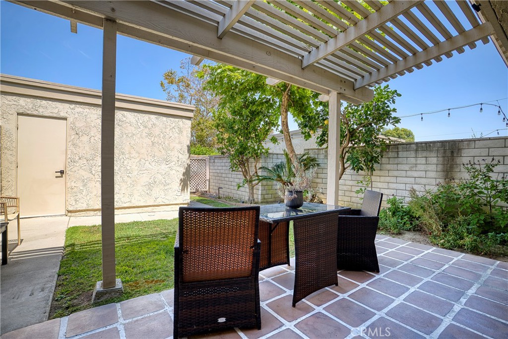 14385 Suffolk Property Photo 33