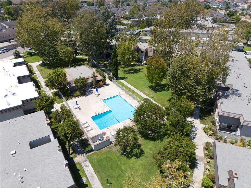 14385 Suffolk Property Photo 43