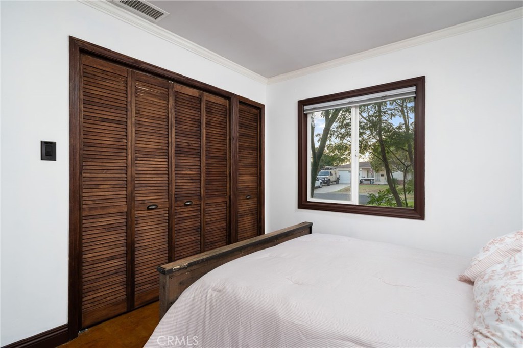 102 S Burnaby Drive Property Photo 14