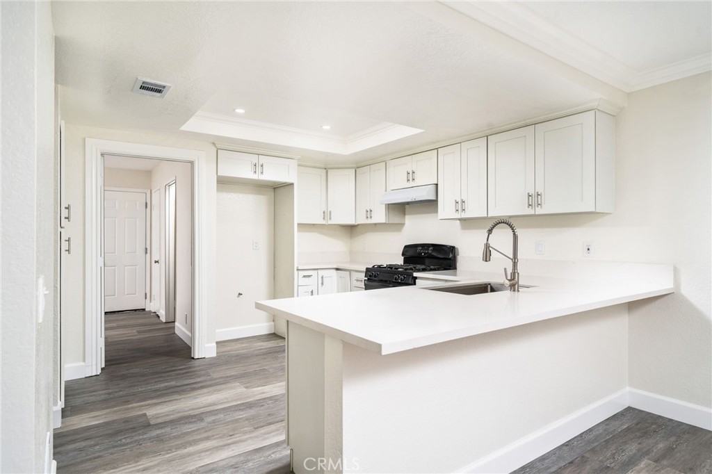 6864 Woodcrest Property Photo 10