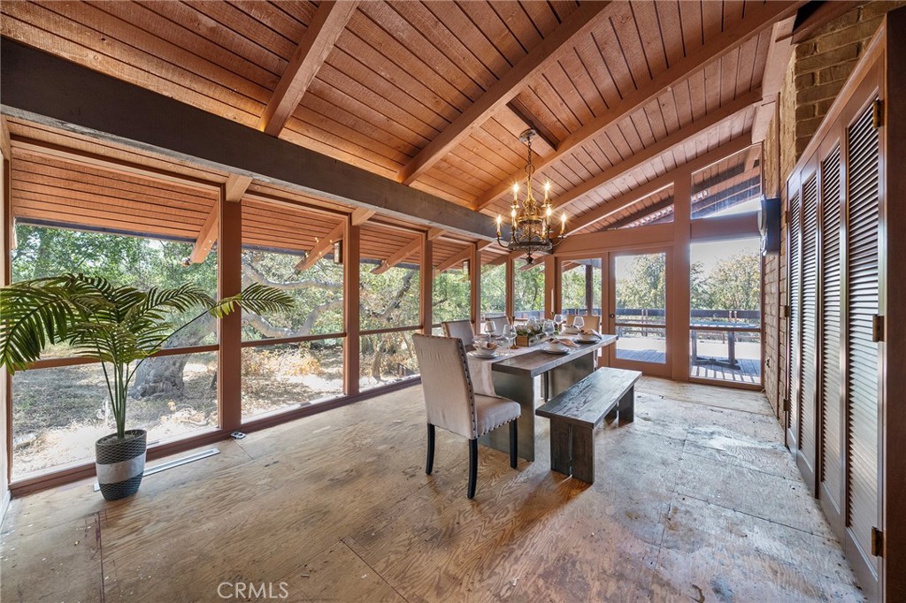 677 N Deodar Property Photo 13