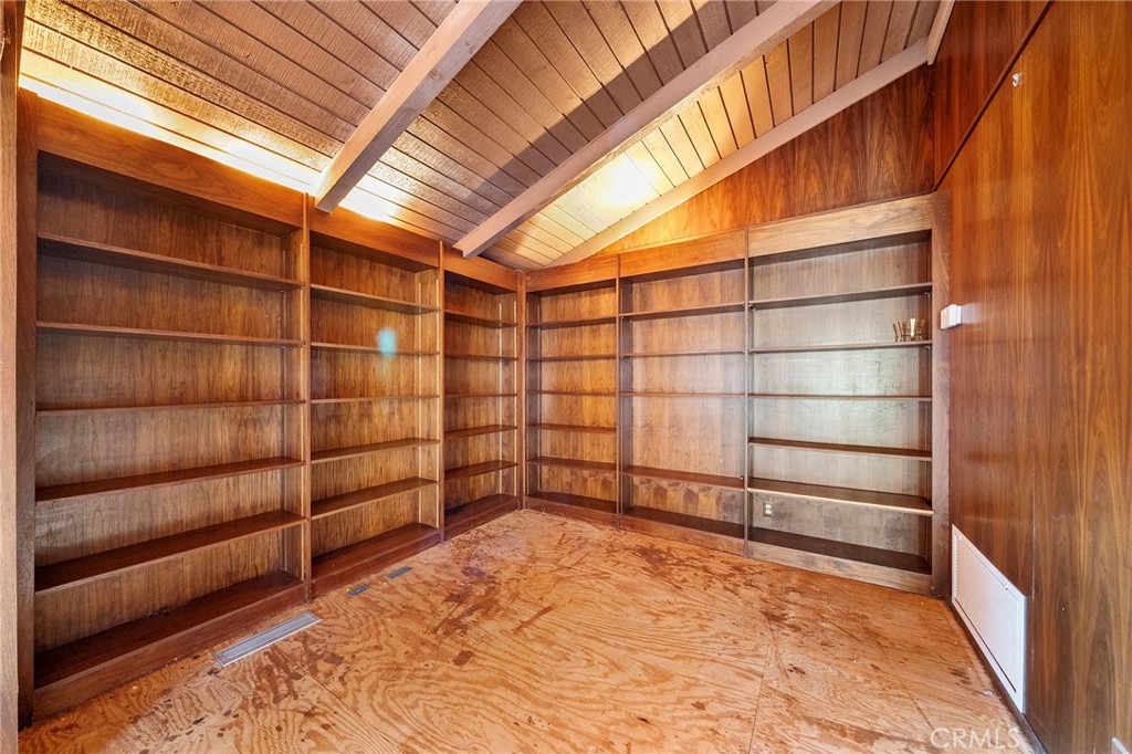677 N Deodar Property Photo 45