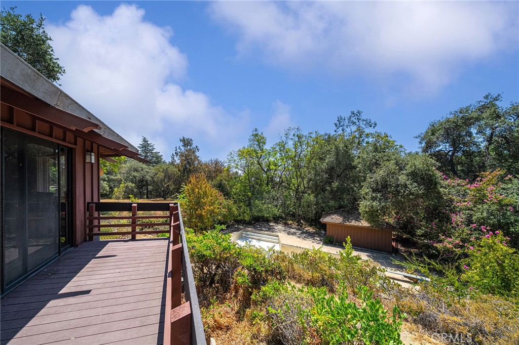 677 N Deodar Property Photo 49