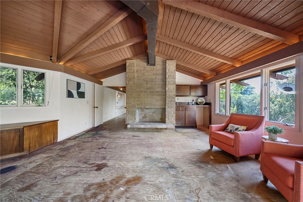 677 N Deodar Property Photo 52