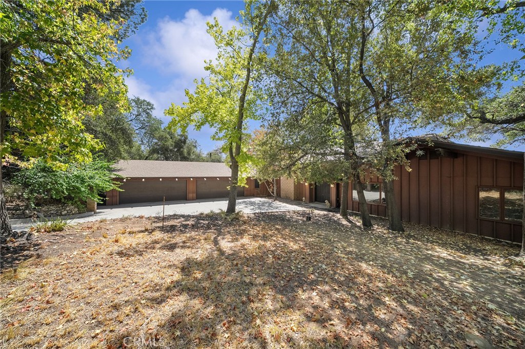 677 N Deodar Property Photo 67
