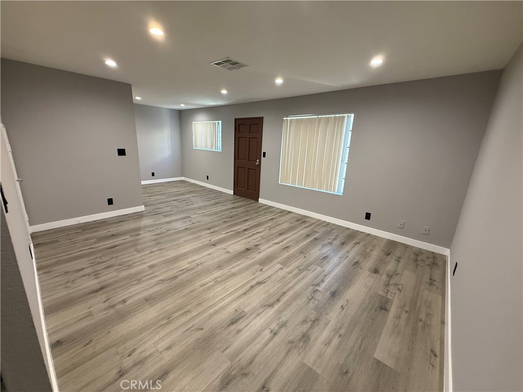 211 Magnolia Avenue 106 Property Photo 15