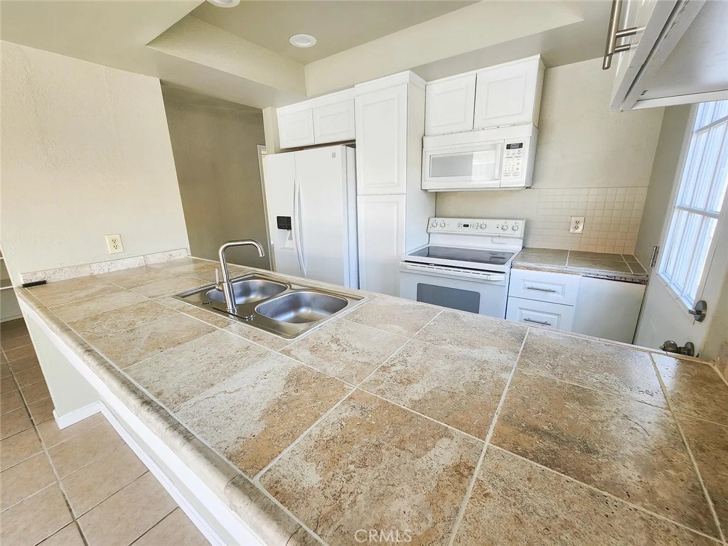 33654 Pueblo Trail Property Photo 4