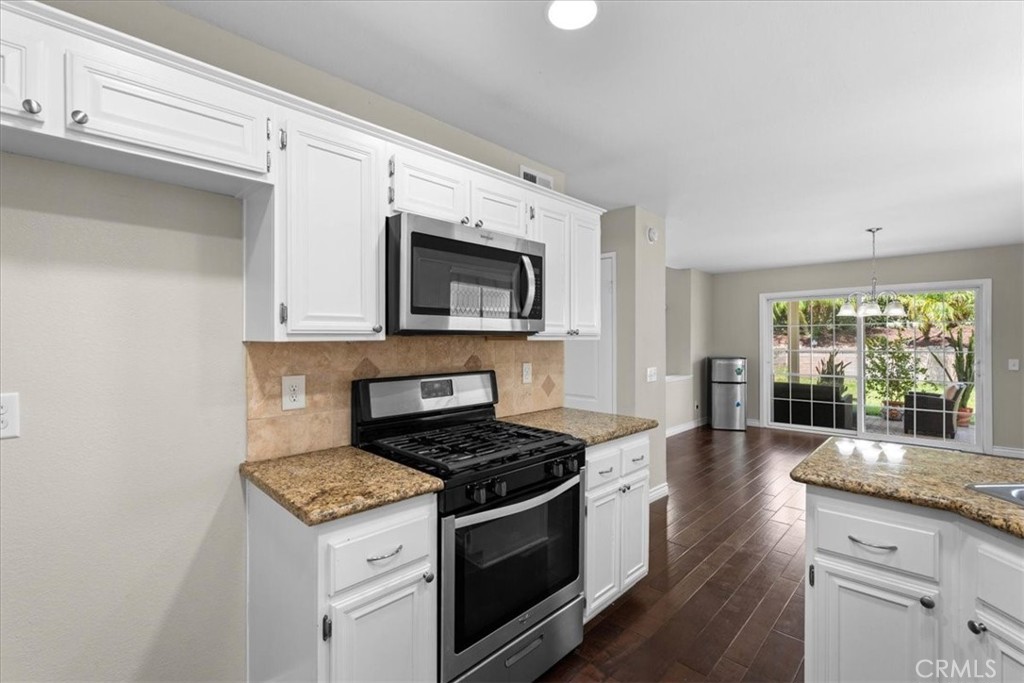 11236 Alencon Property Photo 10