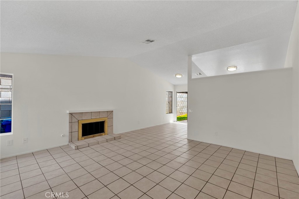 11311 Redwood Court Property Photo 5