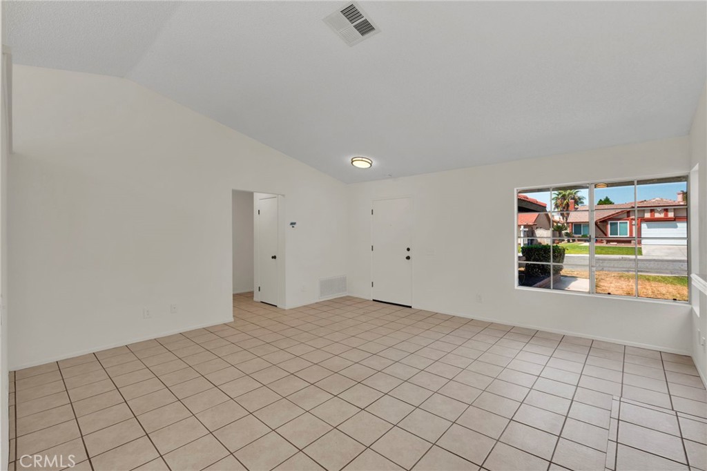 11311 Redwood Court Property Photo 7