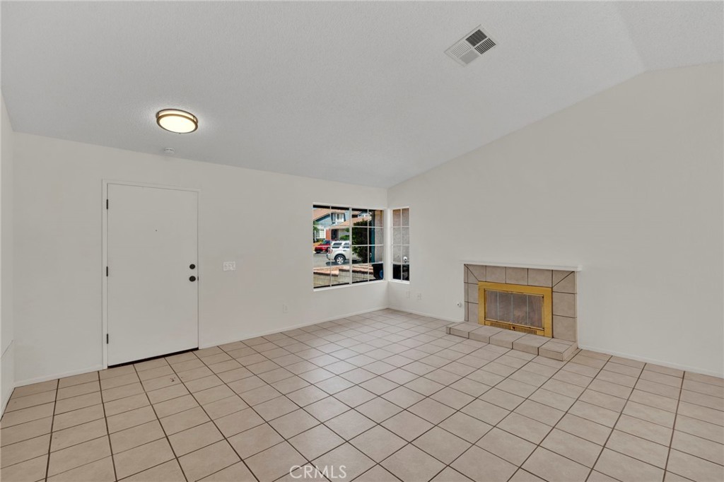 11311 Redwood Court Property Photo 8