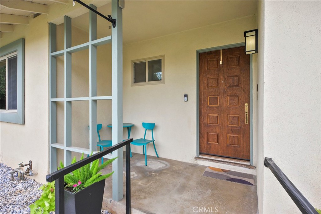 414 Via Vista Drive Property Photo 4