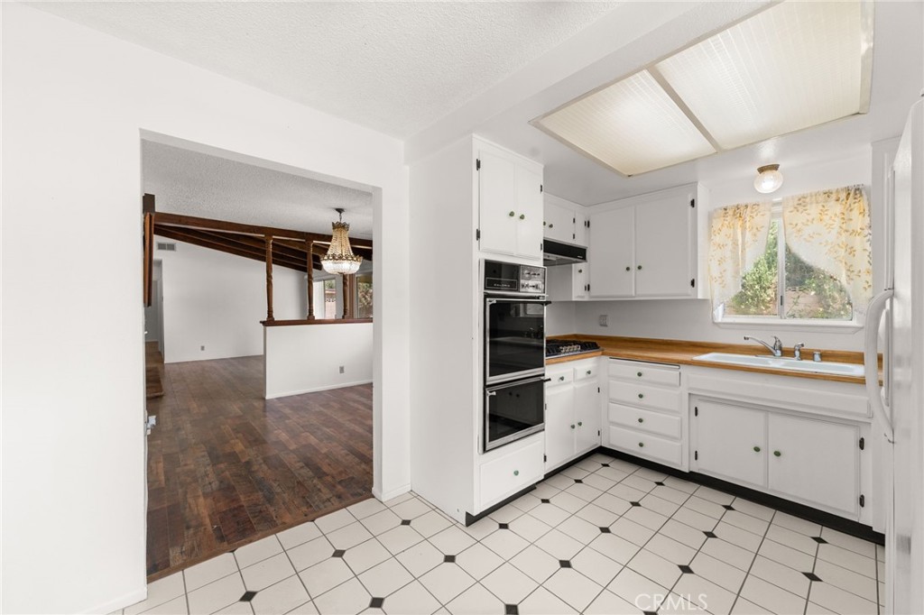 36904 103rd E Property Photo 11
