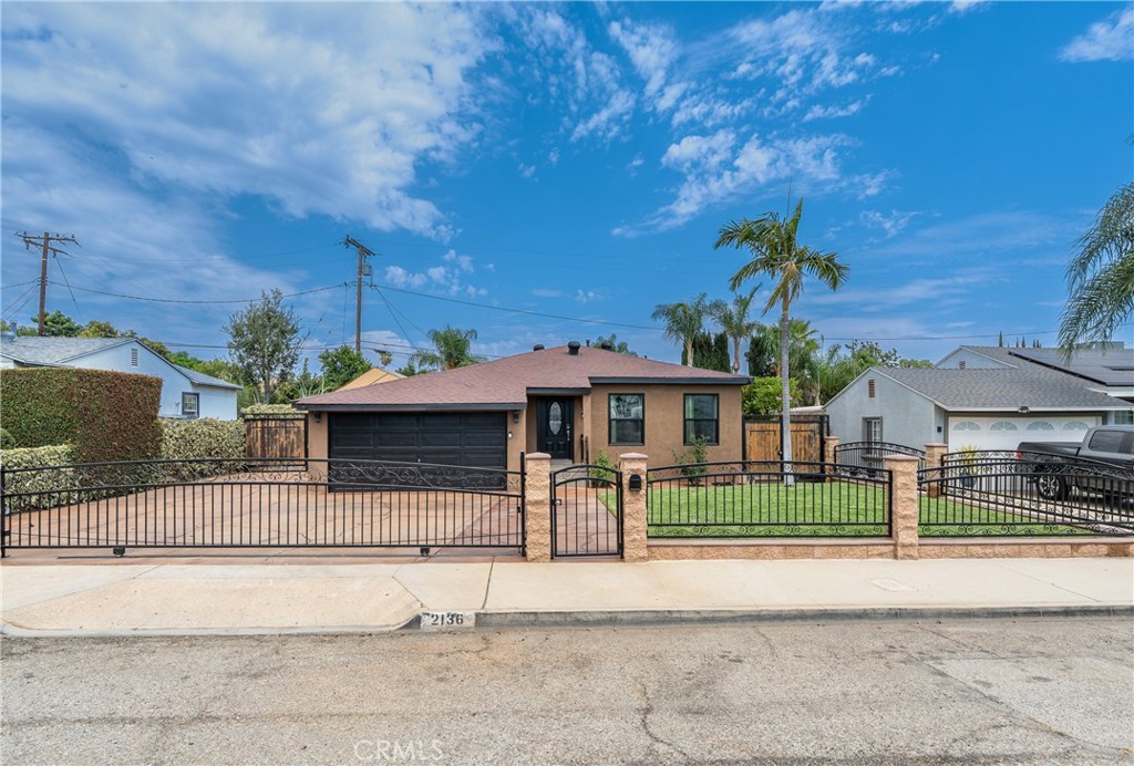 2136 Stanford Property Photo 1