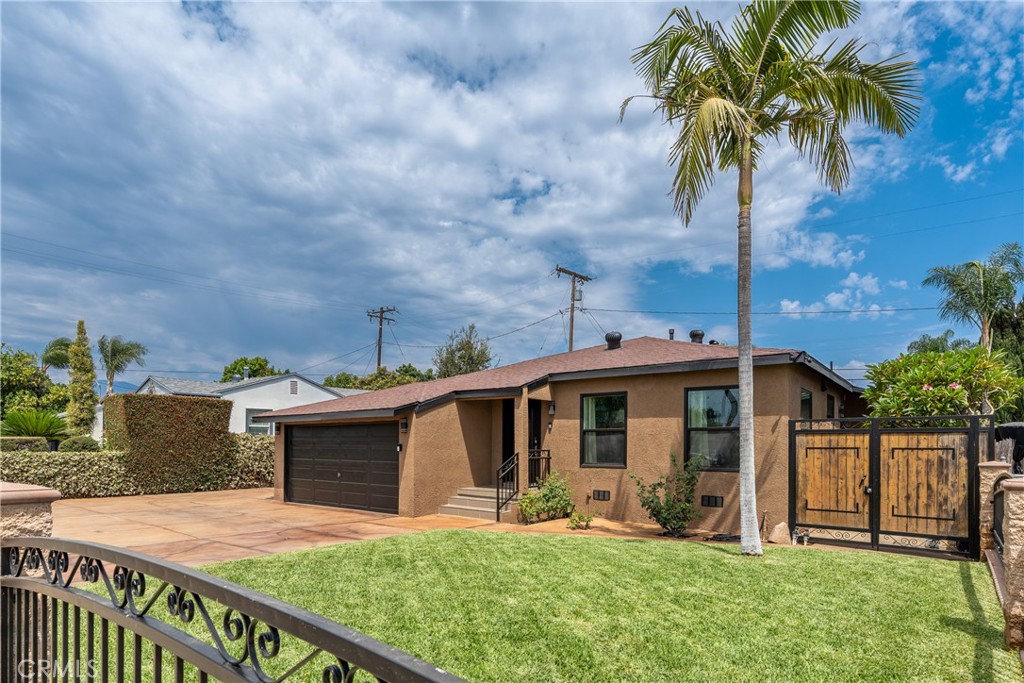 2136 Stanford Property Photo 2