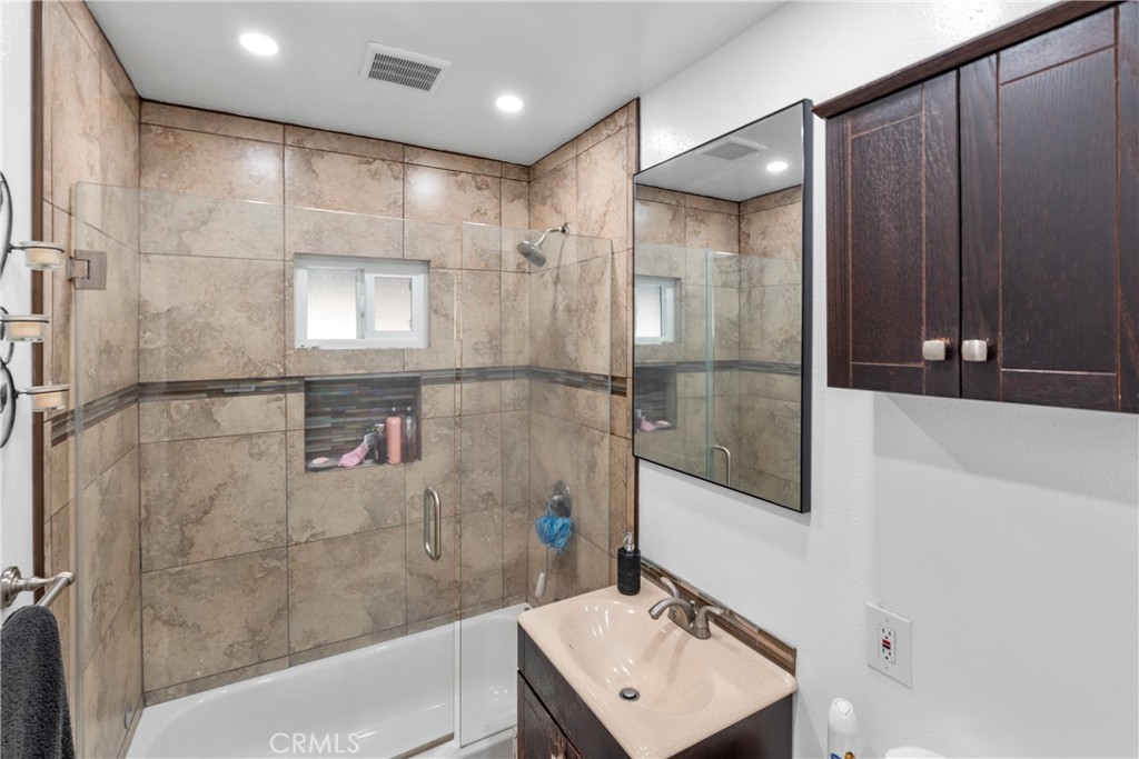 2136 Stanford Property Photo 30