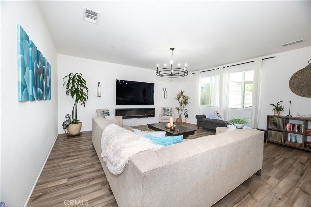 29233 Windflower Property Photo 6