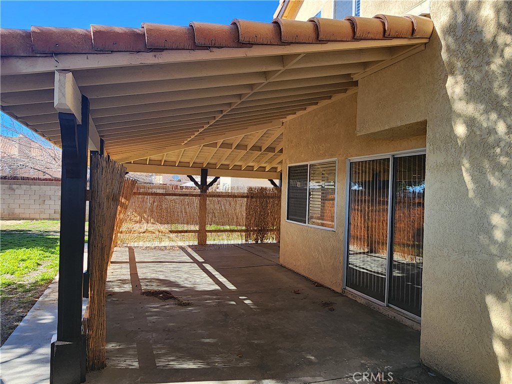 1846 E Milling Property Photo 6