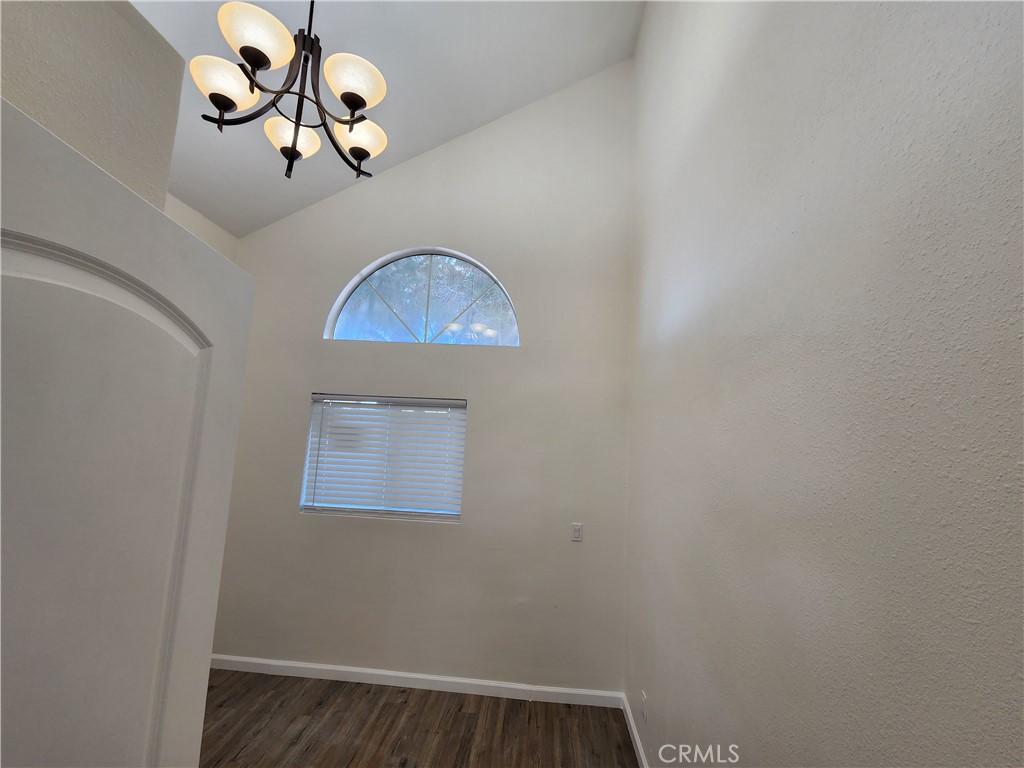 1846 E Milling Property Photo 9