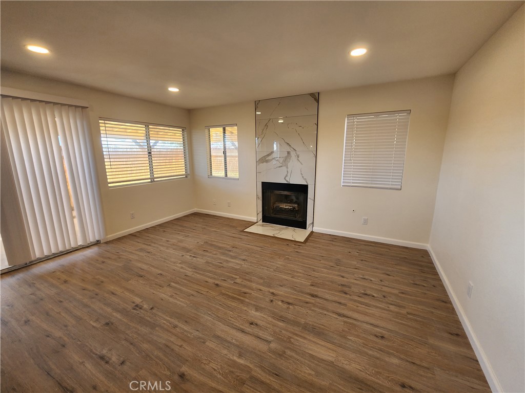 1846 E Milling Property Photo 12
