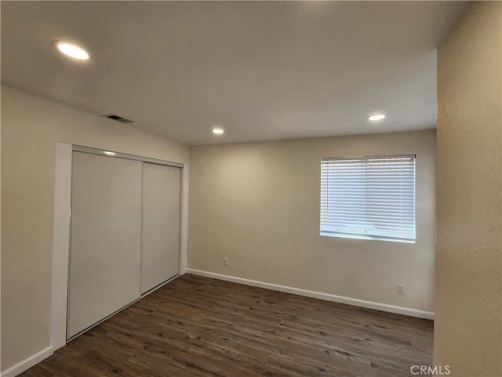 1846 E Milling Property Photo 16