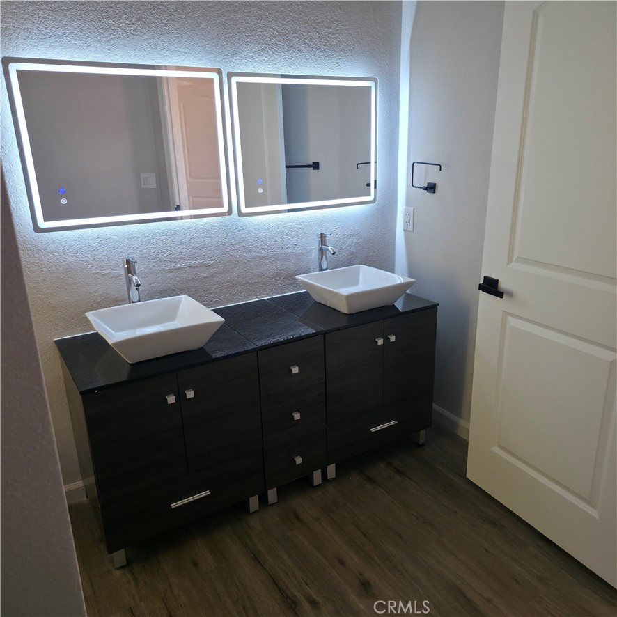 1846 E Milling Property Photo 25