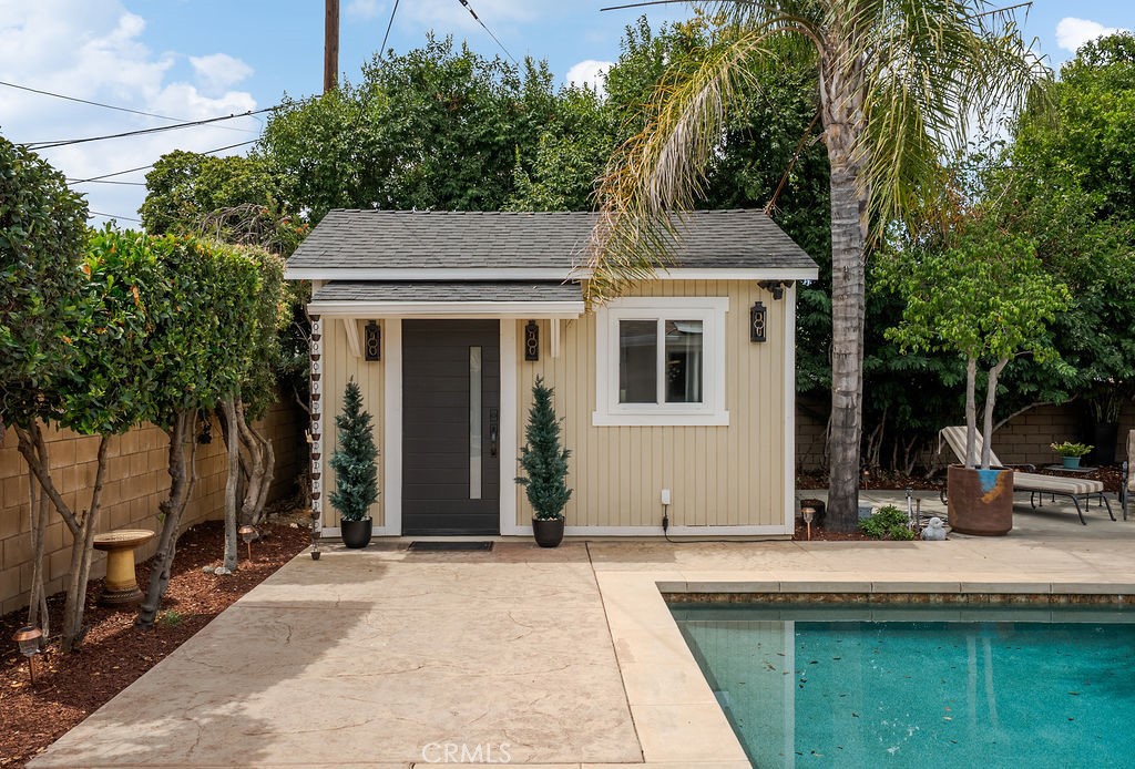 203 S Elwood Property Photo 45