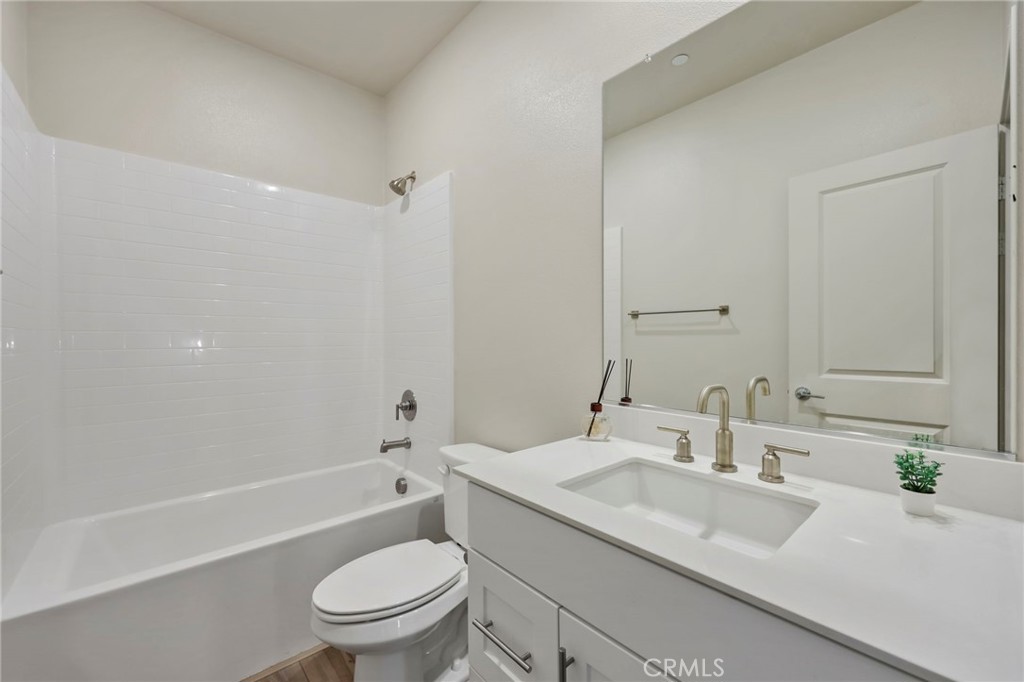 1112 Cardinal Way Property Photo 8