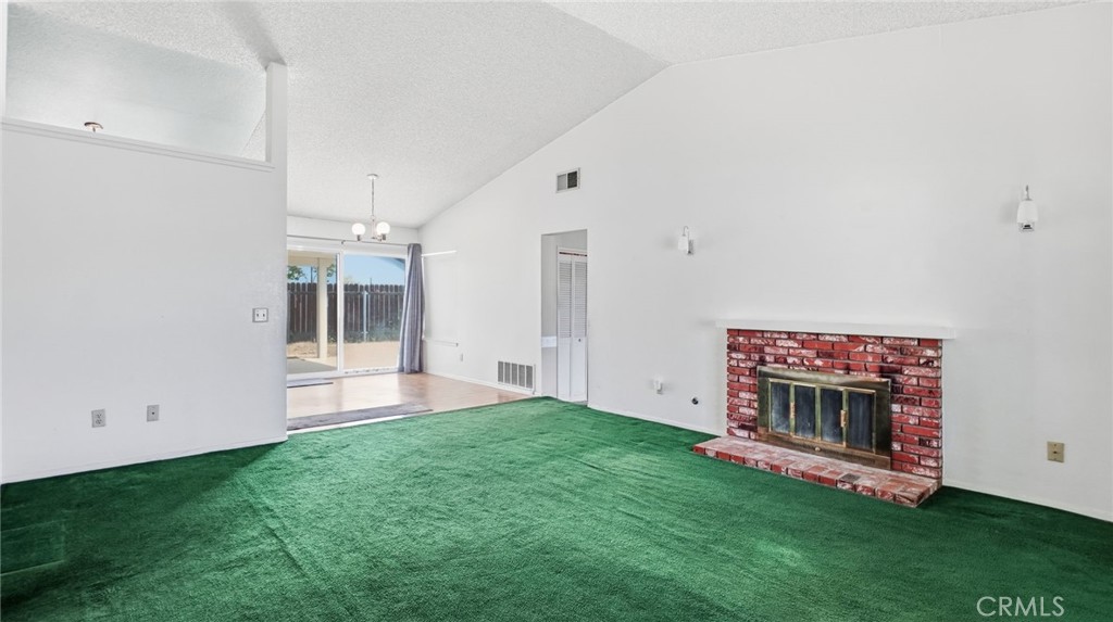 1181 Camphor Property Photo 4