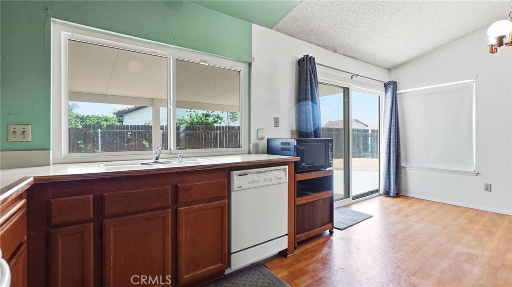 1181 Camphor Property Photo 12
