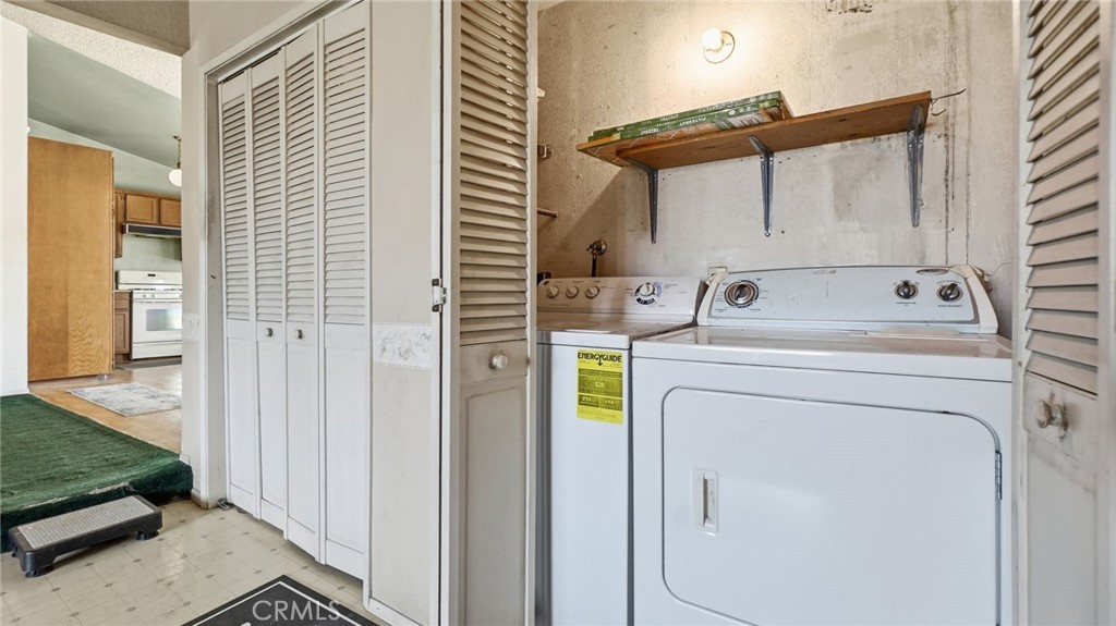 1181 Camphor Property Photo 30