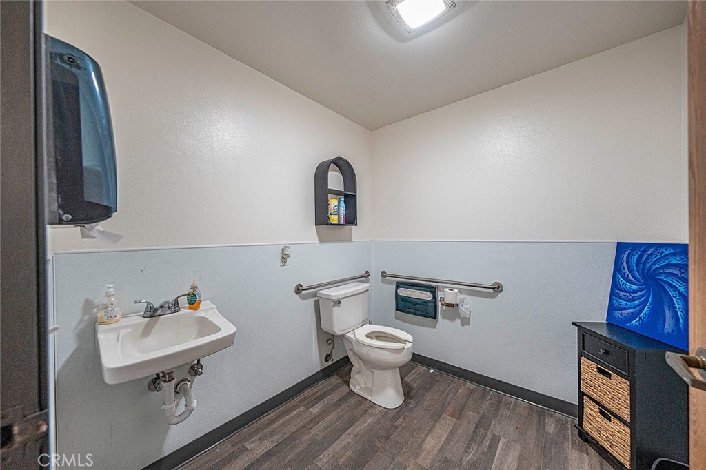 580 E Arrow A Property Photo 20