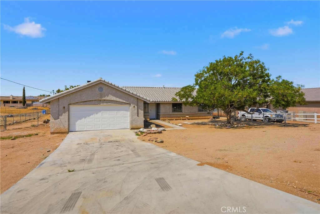 18358 Catalpa Property Photo 3