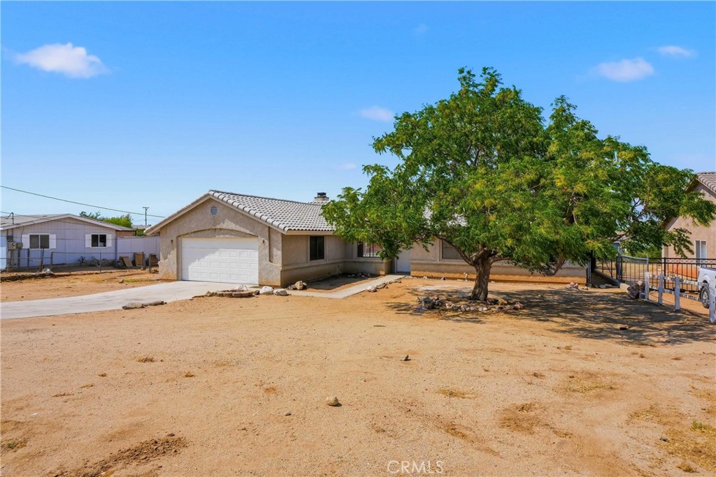 18358 Catalpa Property Photo 4