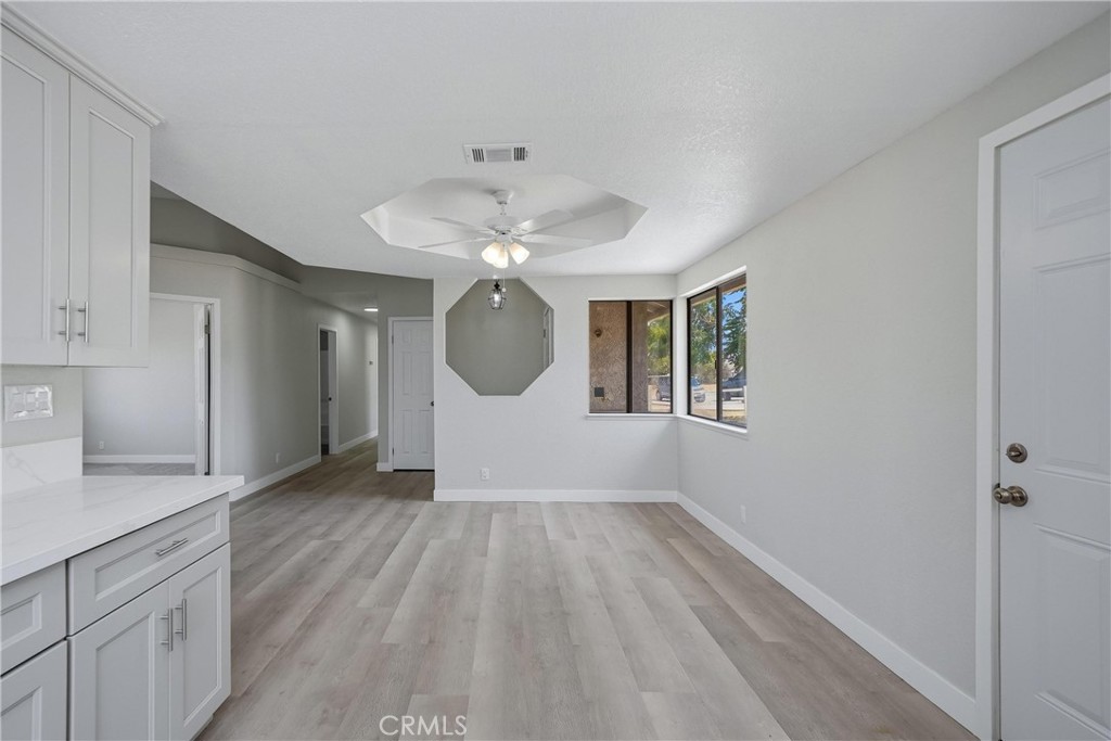 18358 Catalpa Property Photo 16