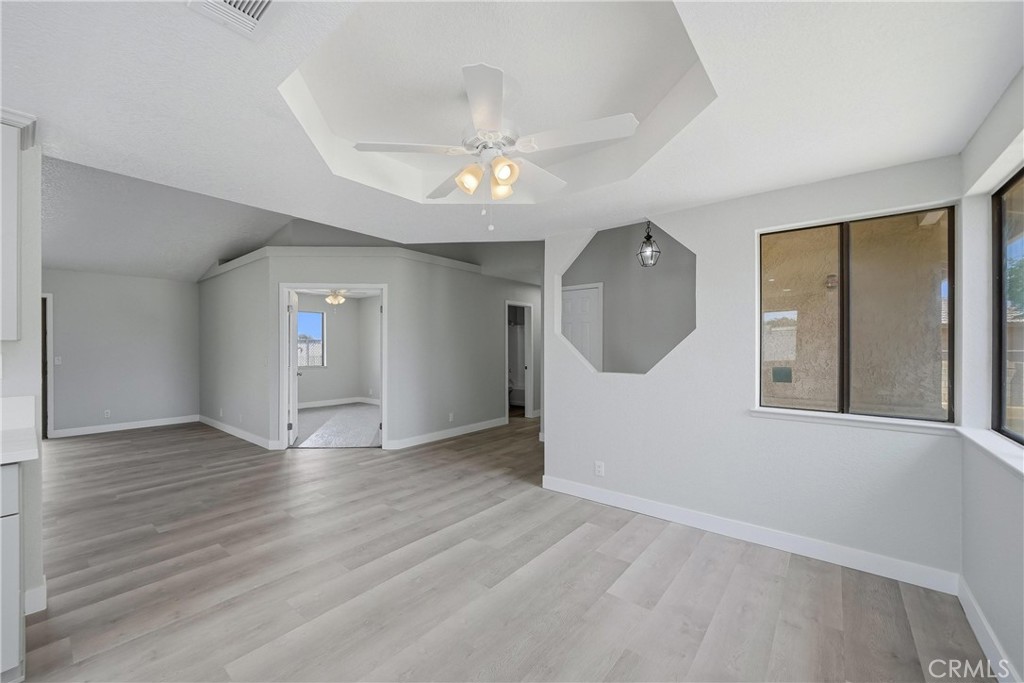 18358 Catalpa Property Photo 17