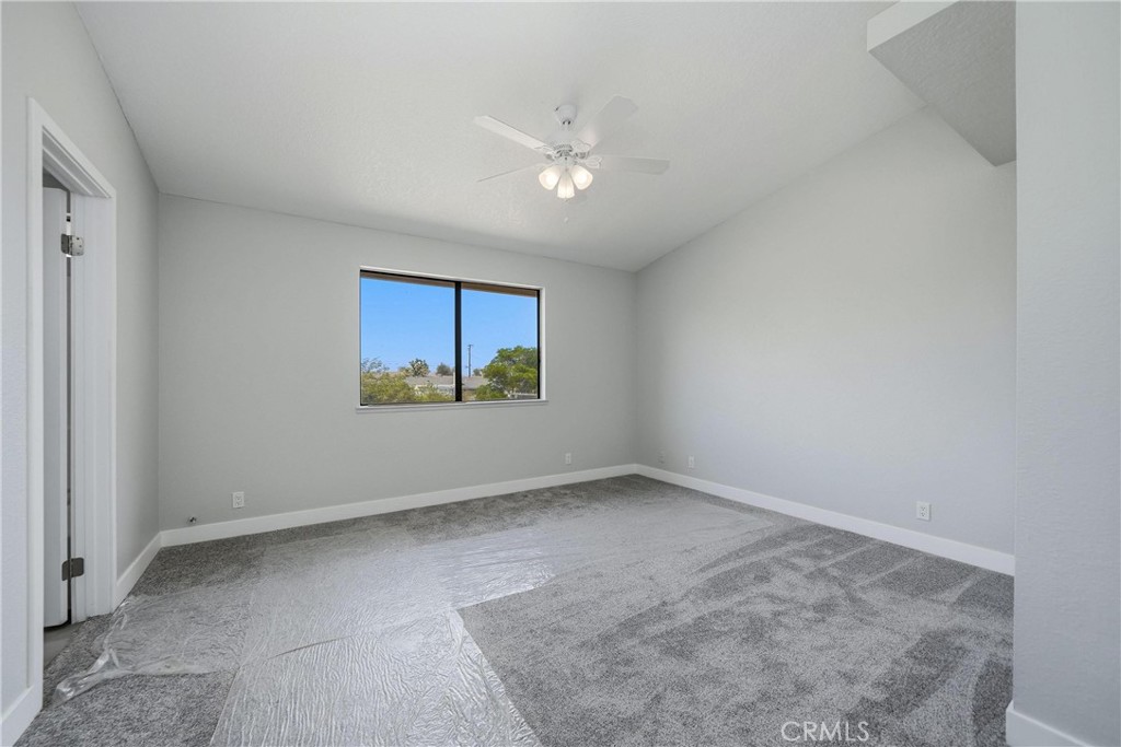 18358 Catalpa Property Photo 25