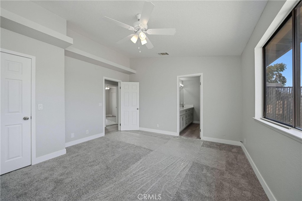 18358 Catalpa Property Photo 27