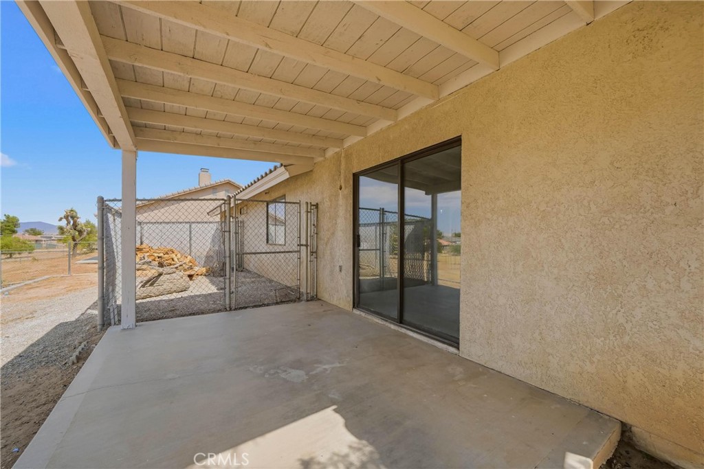 18358 Catalpa Property Photo 31