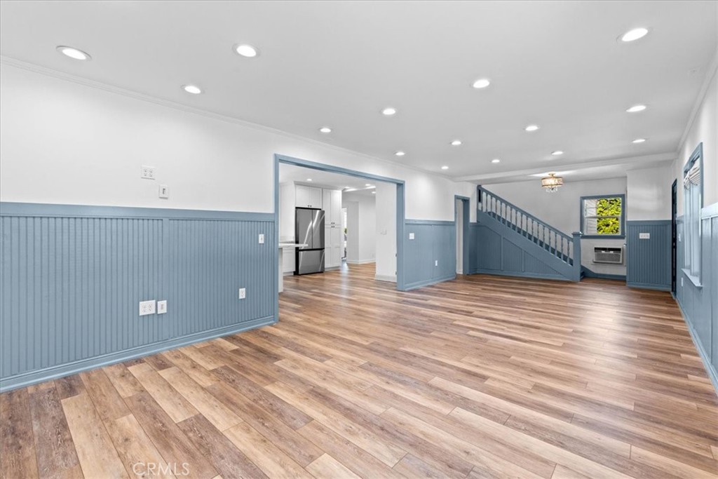 765 W 22nd Street Property Photo 20