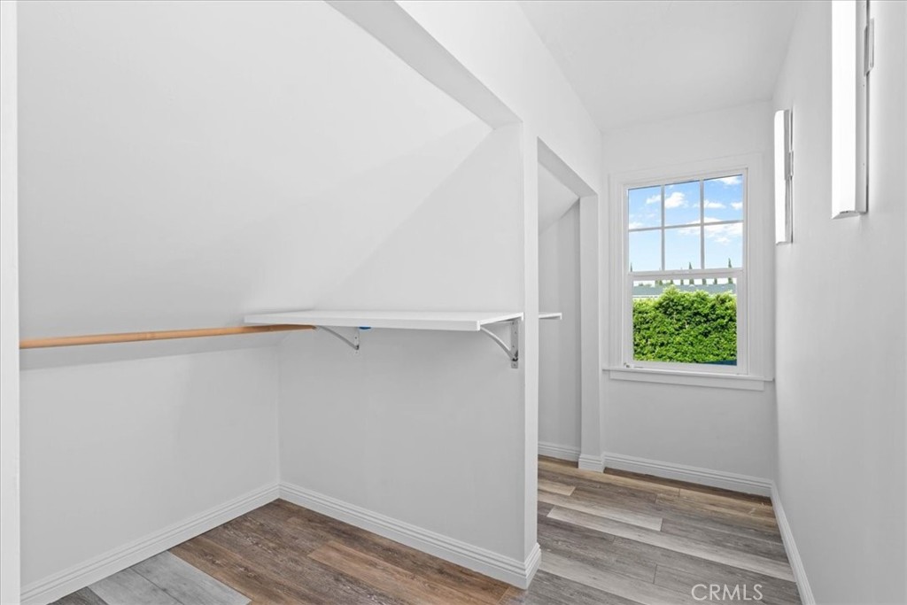 765 W 22nd Street Property Photo 34