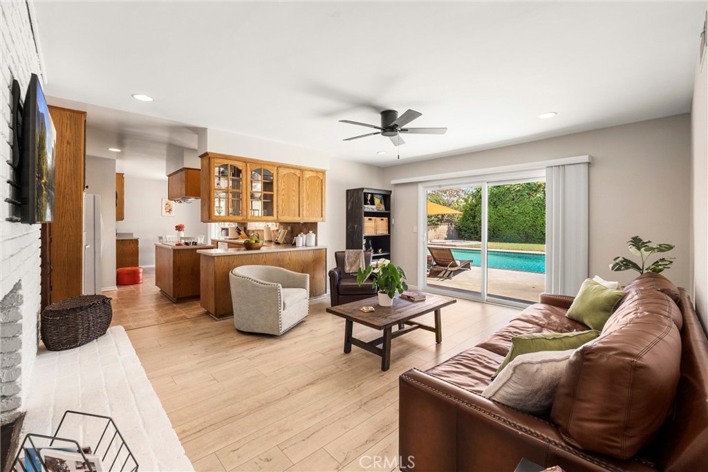 698 Wellesley Property Photo 14