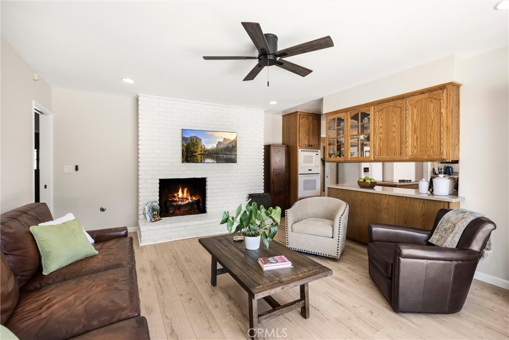 698 Wellesley Property Photo 15