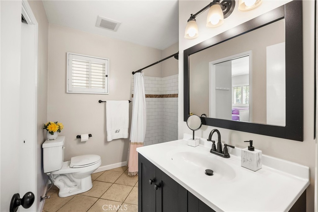 698 Wellesley Property Photo 17