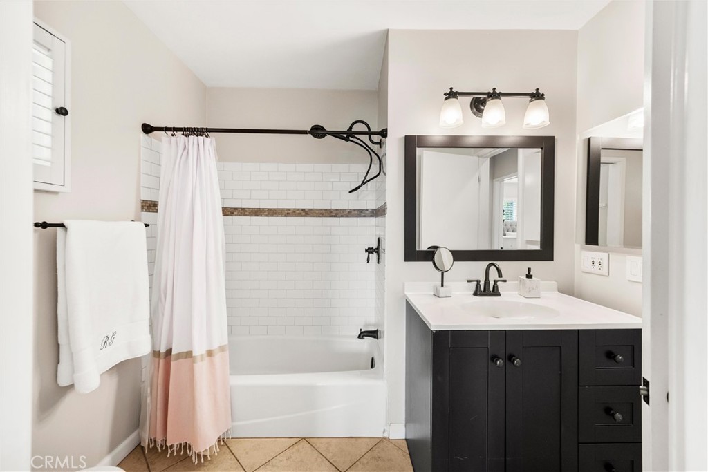 698 Wellesley Property Photo 18